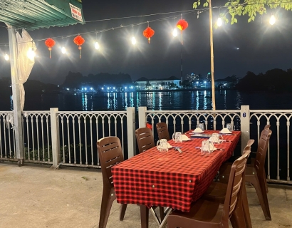 Đặt tiệc tất niên