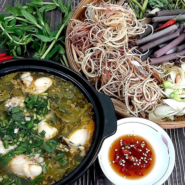 Lẩu ếch lá giang